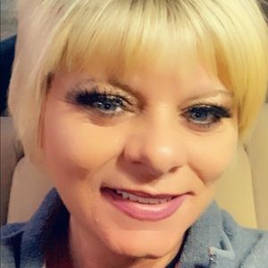 Meet your Posher, Brittney